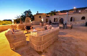 Terrace/patio - Crassus Cave Hotel (Ürgüp)