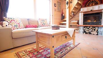 Smart TV, fireplace, video games, DVD player