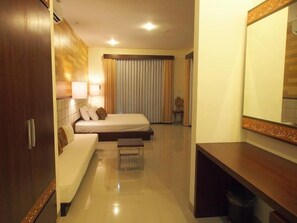 Design Villa, 3 Bedrooms, Ensuite, Pool View | 3 bedrooms, rollaway beds, free WiFi, bed sheets - iL Sonyo Villa (Seminyak)