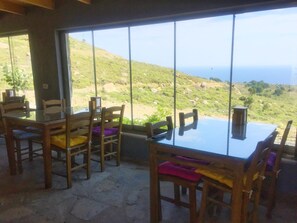 Breakfast, lunch and dinner served - Kardeliz Butik Otel (Gökçeada)