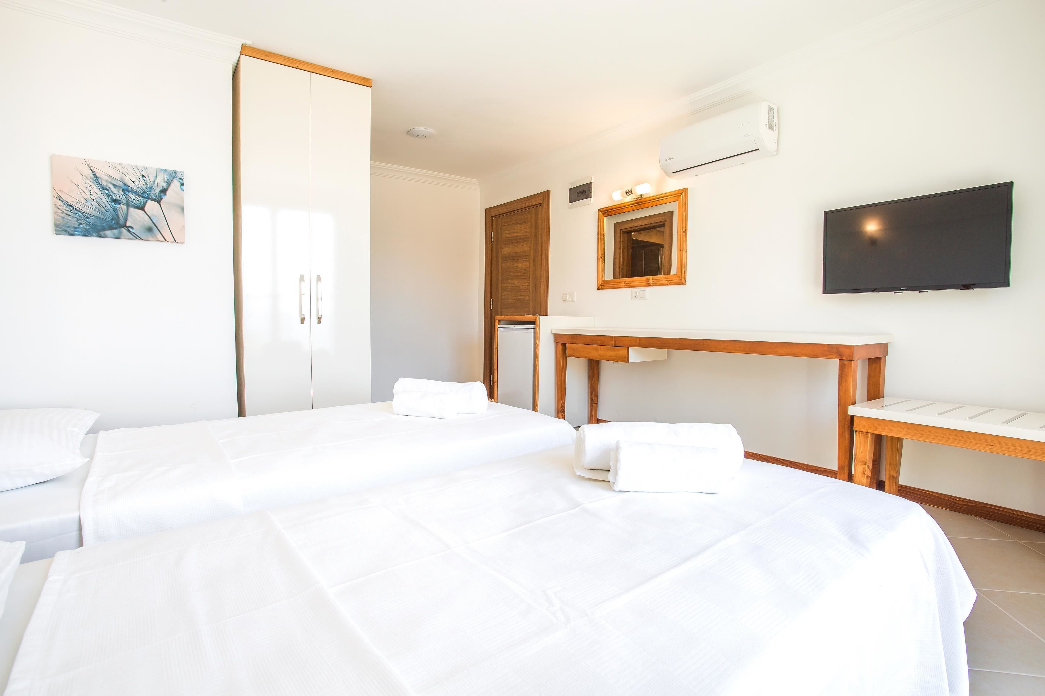 standard twin room, partial sea view | 1 bedroom, free wifi, bed sheets