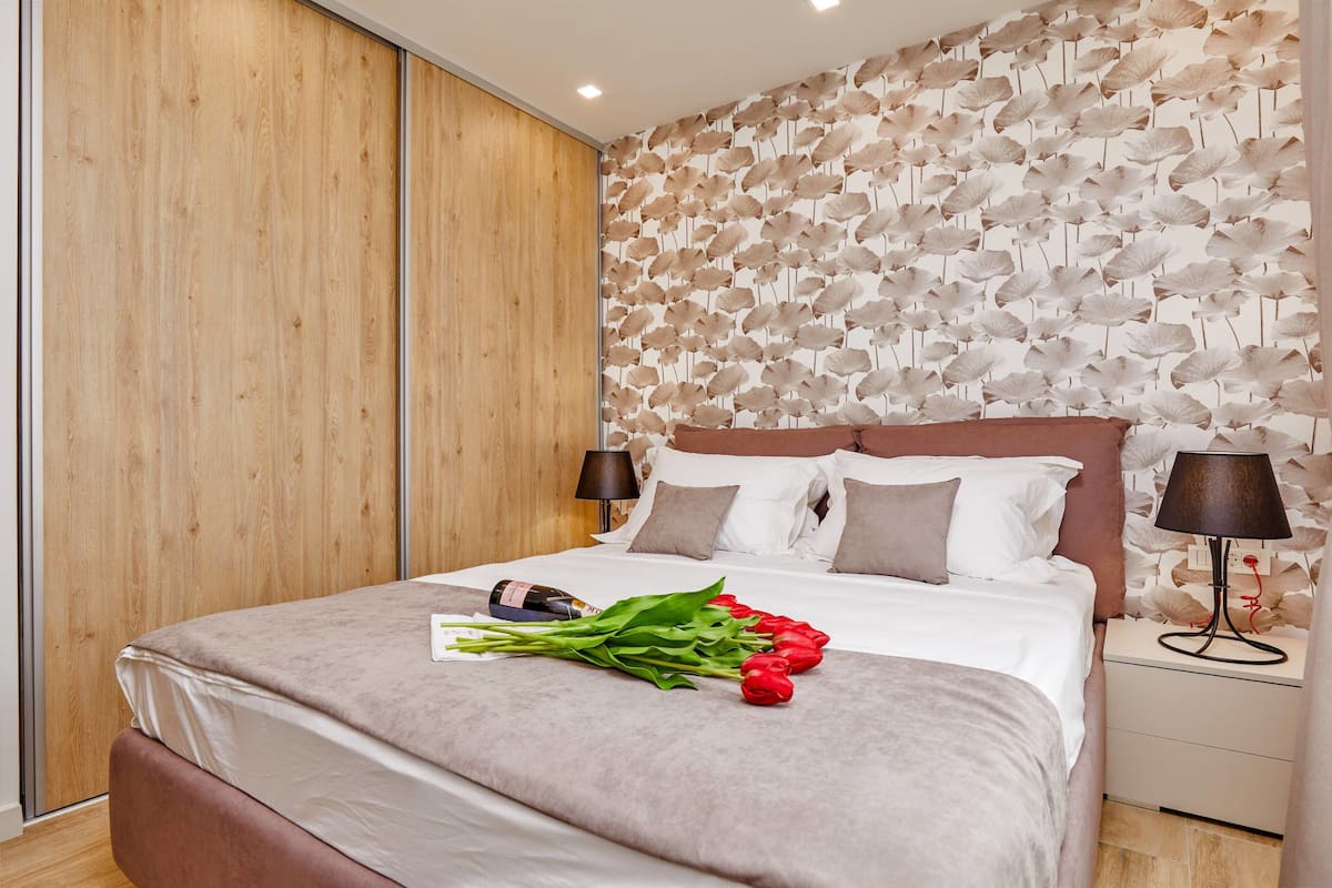 1 habitación, minibar y caja de seguridad en la habitación