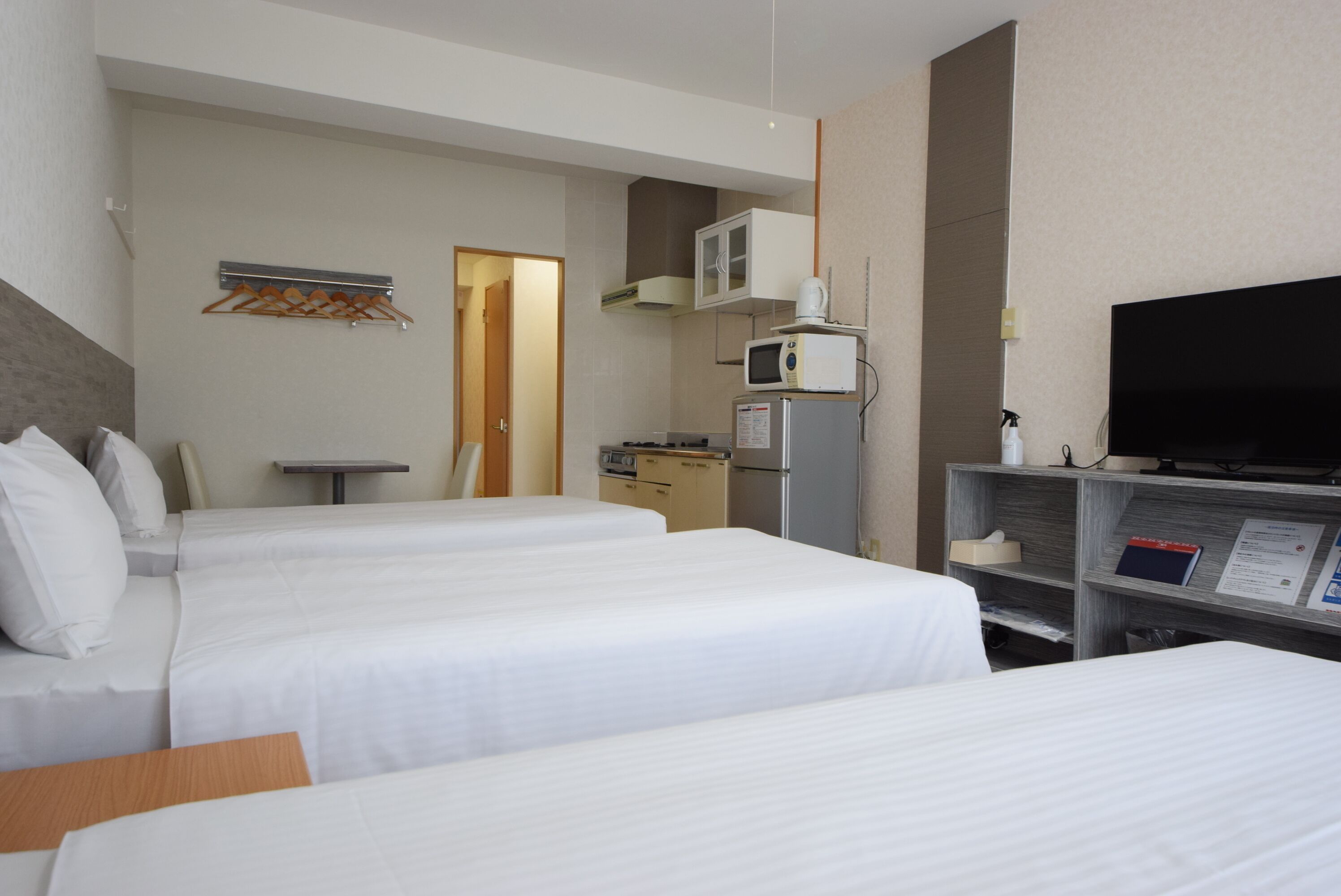 triple room | individually decorated, individually furnished, free wifi, bed sheets