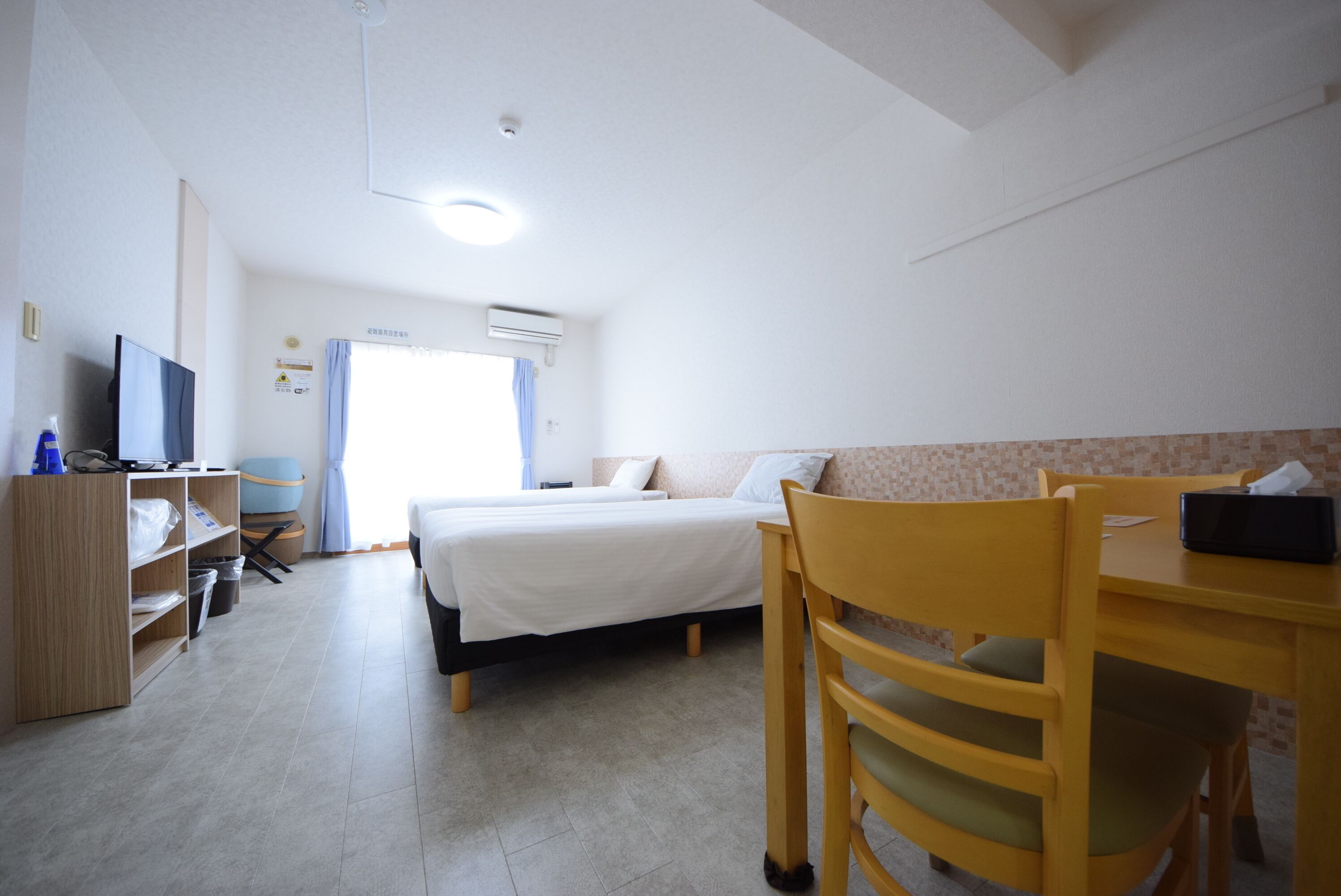 basic twin room | individually decorated, individually furnished, free wifi, bed sheets
