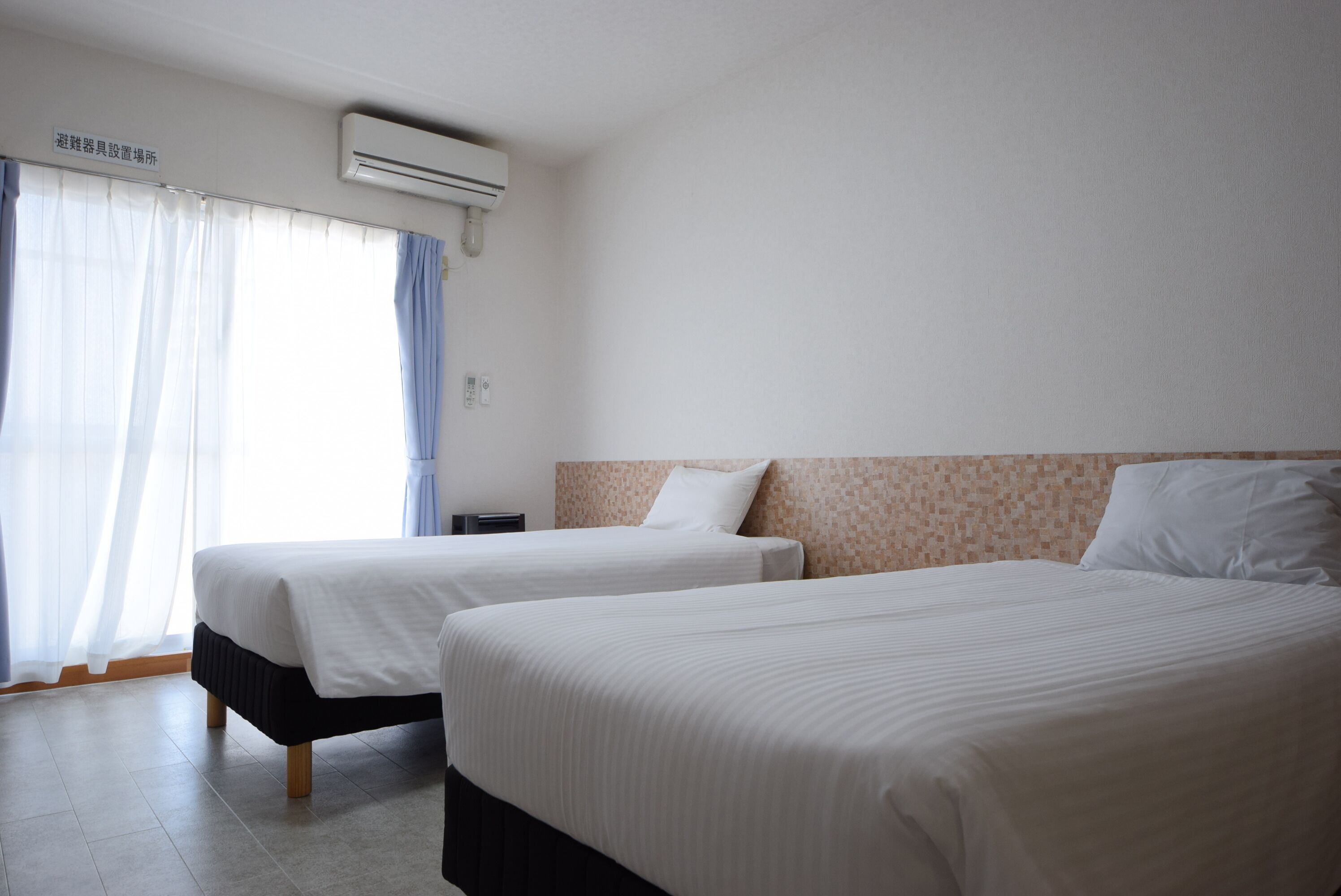 basic twin room | individually decorated, individually furnished, free wifi, bed sheets
