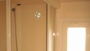 Douche, papier toilette