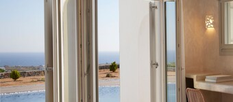  Danae Suites Santorini