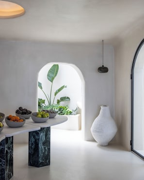 Café da manhã com buffet grátis todos os dias