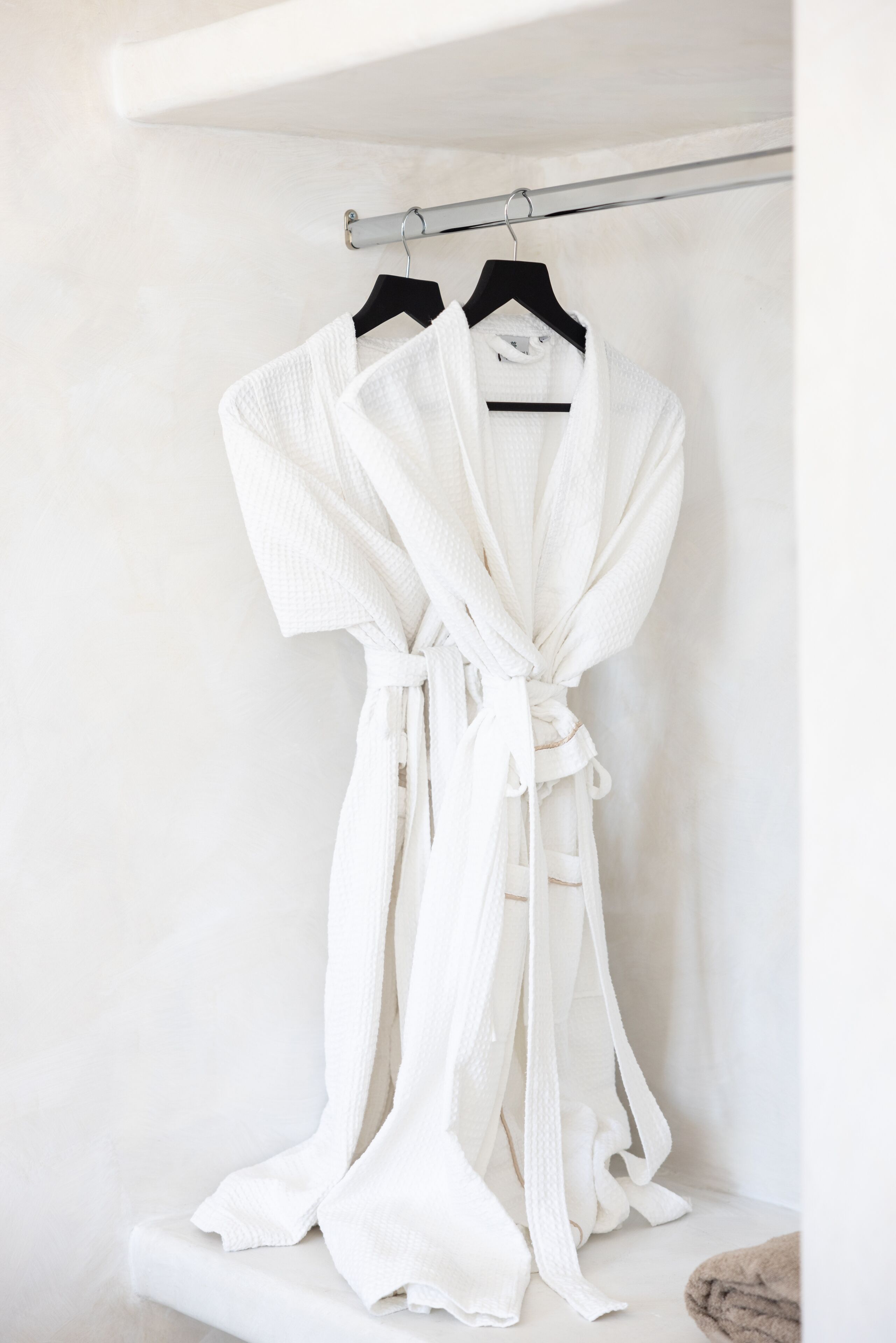 deluxe suite with sea view | bathroom | rainfall showerhead, free toiletries, hair dryer, bathrobes