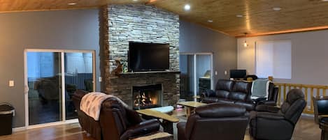 المنشأة من الداخل