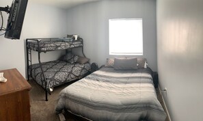 7 bedrooms, desk, free WiFi, bed sheets