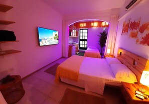 2 bedrooms, in-room safe, desk, iron/ironing board