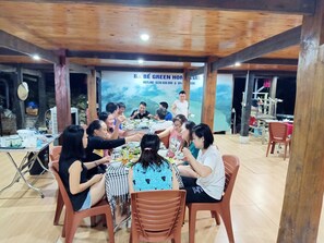 Breakfast, lunch, dinner served; local cuisine