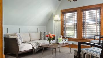 Birchcroft | Living area