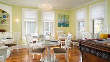 Free daily full breakfast