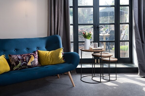 TV - SHILOH COTTAGE - Sleeps 4+2 in the charming village of Ancrum (Jedburgh)