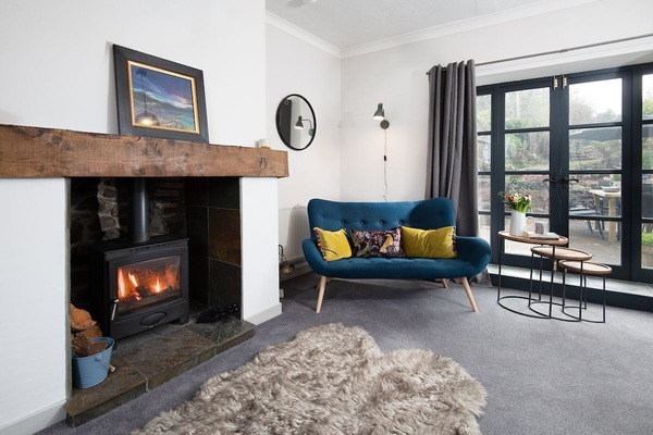 Shiloh Cottage - sitting room with wood burning stove