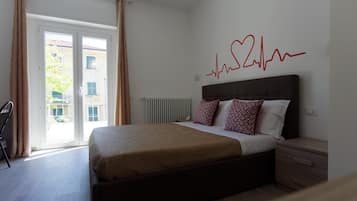 Literie hypoallergénique, minibar, coffres-forts dans les chambres