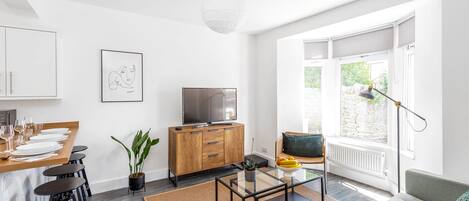 Een smart-tv en Netflix