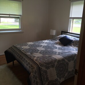 3 bedrooms, WiFi, bed sheets