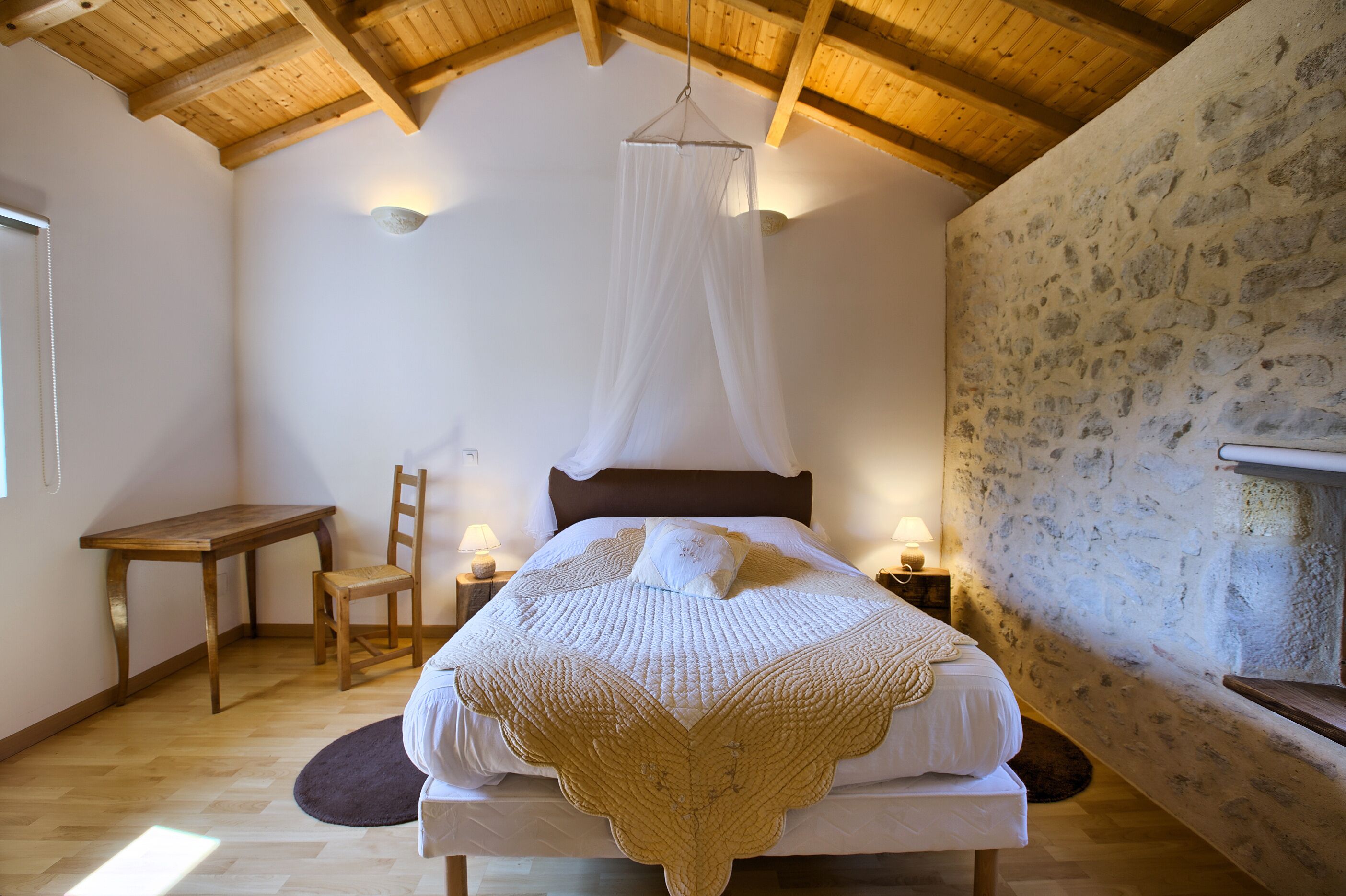 3 makuuhuonetta, silitysrauta/-lauta, ilmainen Wi-Fi