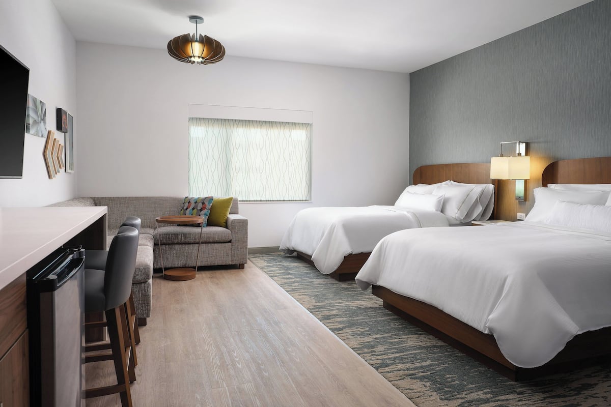 1 bedroom, in-room safe, desk, blackout drapes