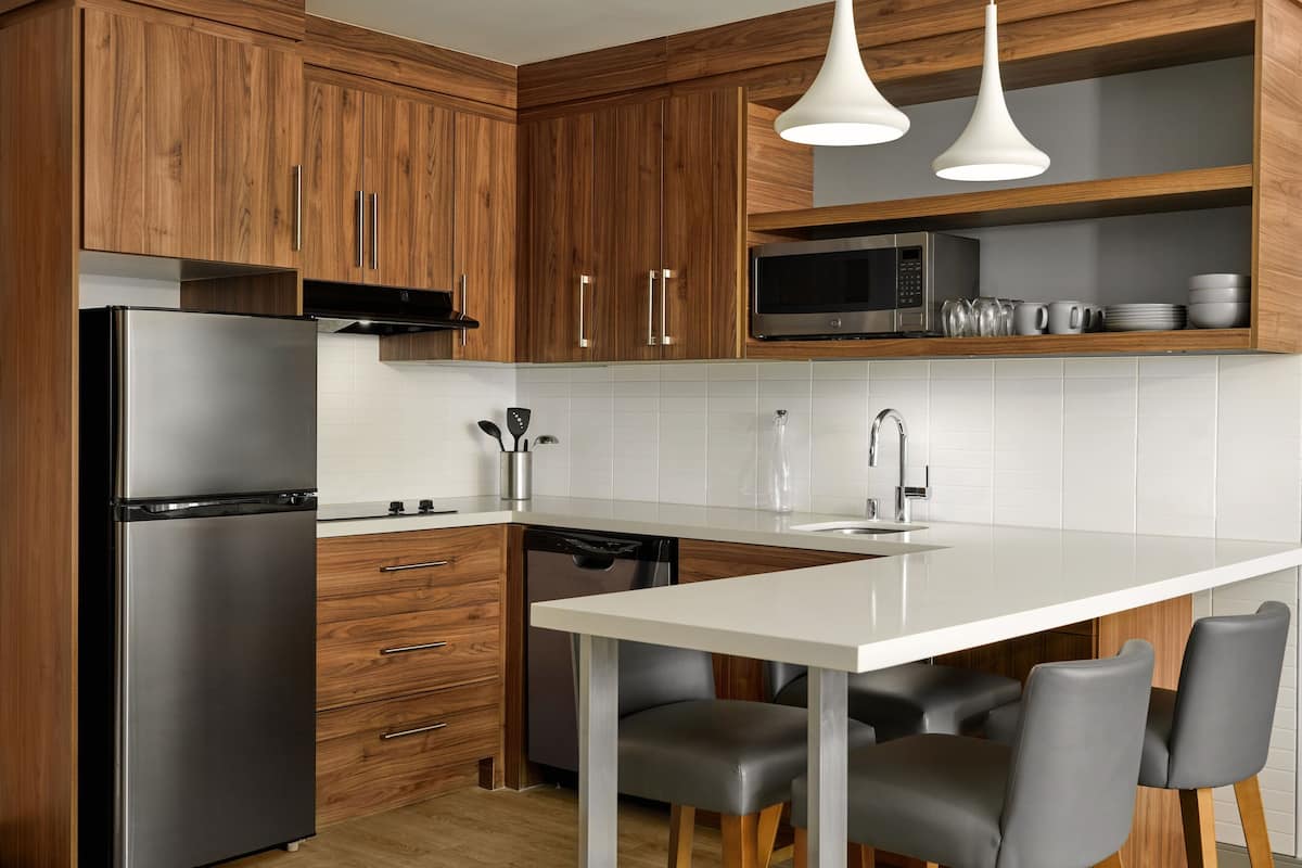 1 bedroom, in-room safe, desk, blackout curtains