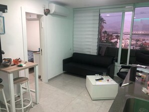 Panoramic House, 2 Double Beds | Living area - Apartment in Eilat (Eilat)