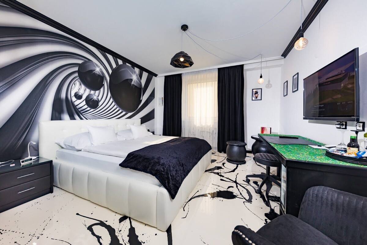 standard double room, 1 king bed | 1 bedroom, premium bedding, select comfort beds, minibar