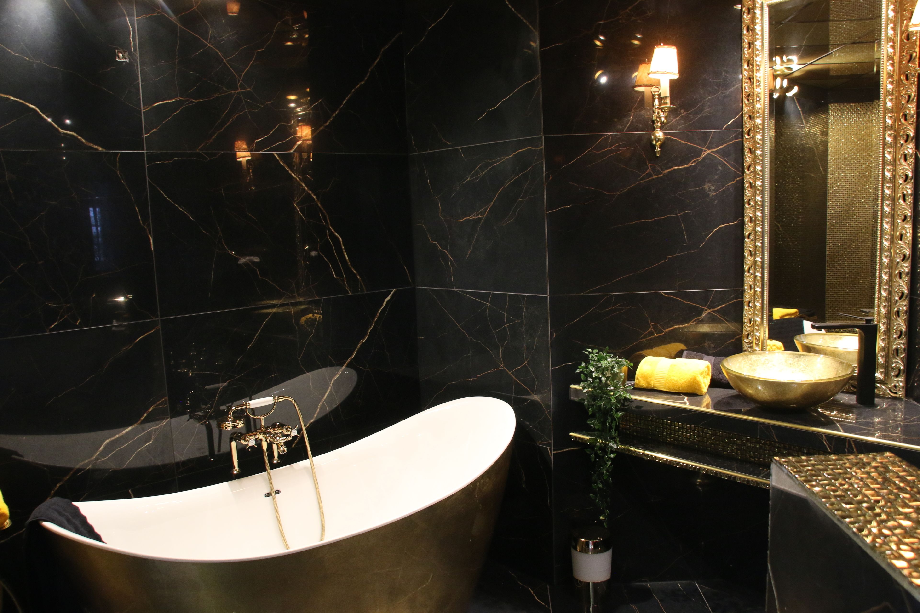 luxusapartment inkl bmw i8 benutzung | bathroom | free toiletries, hair dryer, bathrobes, slippers