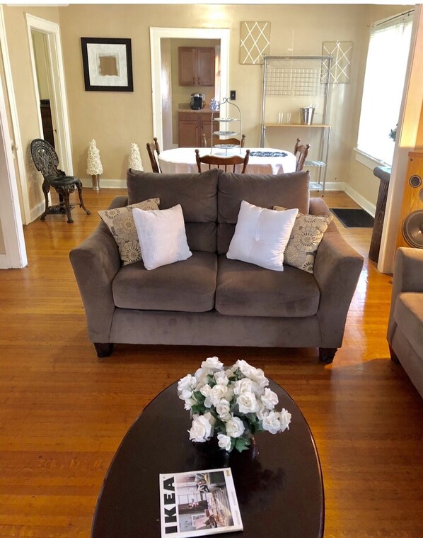 Interior - Close to downtown experience (Indianapolis)