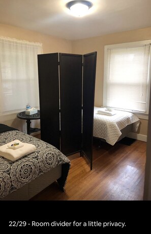 2 bedrooms, iron/ironing board, WiFi, bed sheets - Close to downtown experience (Indianapolis)