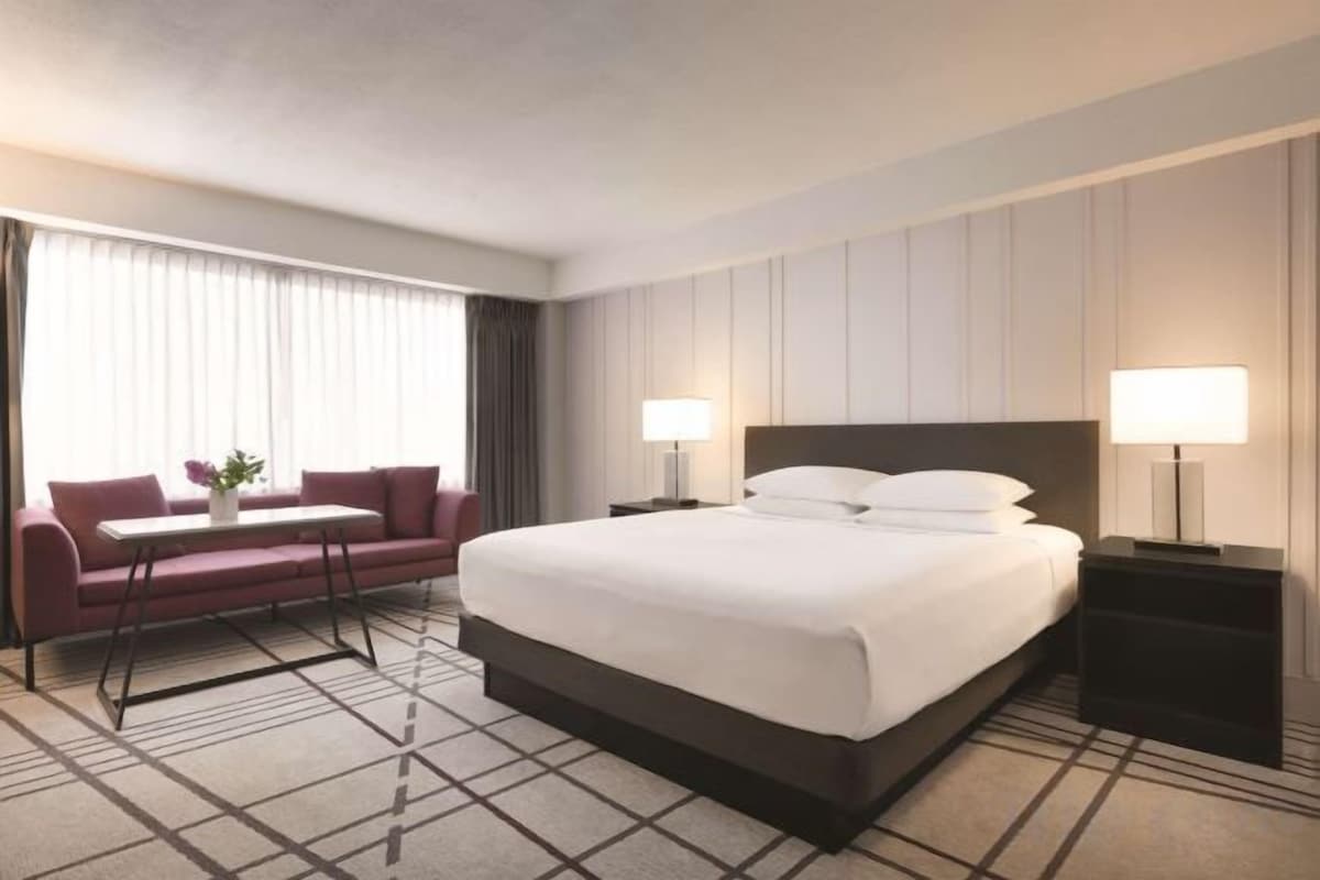 Deluxe King Room