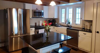 Spacious! Recent Remodel! 6 Min. to Raystown Lake! Linens&Towels provided!