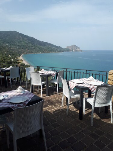 Dea Del Borgo Holiday House sea view CIN IT082027B4VB8Z7KR4