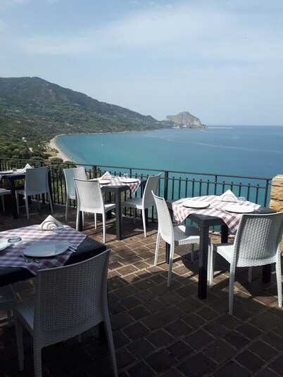 Dea Del Borgo Holiday House sea view CIN IT082027B4VB8Z7KR4