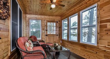 Crossroads Sandy Beach-Wooded Private with Pontoon Available "Pets now allowed"