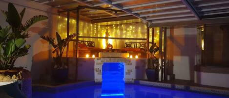 Innenpool, Außenpool