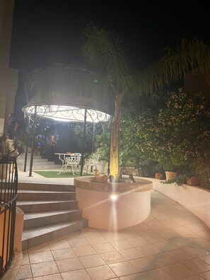 Terrace/patio - Colours - a fairytale setting, heated and covered pool, Apartment Yellow (Madliena)