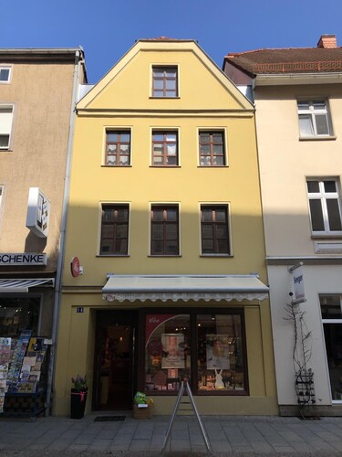 2 Schlafzimmer direkt im Zentrum der Stadt. Eine Unterkunft mit Küche & Bad