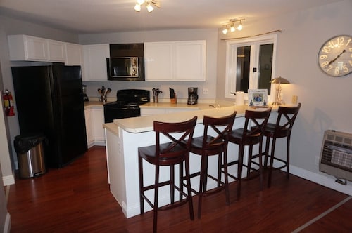 Cozy 2/2 Condo 2 Blocks From the Bike/ski Resort and Lifts