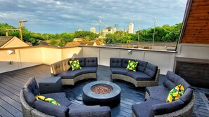 Terrace/patio - ROOFTOP PARADISE★1 MILE to Broadway★Sleeps 12★Brand New House and Furnishings (Nashville)