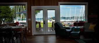 Beautiful, new house on Lake Guntersville!