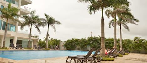 Piscine extérieure