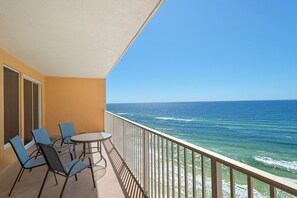Property grounds - BEACH CHAIRS AND UMBRELLA INCL-AMAZING BEACH FRONT VIEWS-GRILLS-HOT TUB-CAFE (Panama City Beach)