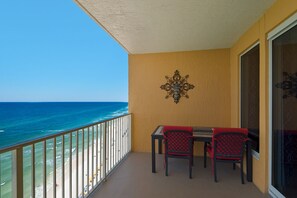 Property grounds - BEACH CHAIRS AND UMBRELLA INCL-AMAZING BEACH FRONT VIEWS-GRILLS-HOT TUB-CAFE (Panama City Beach)