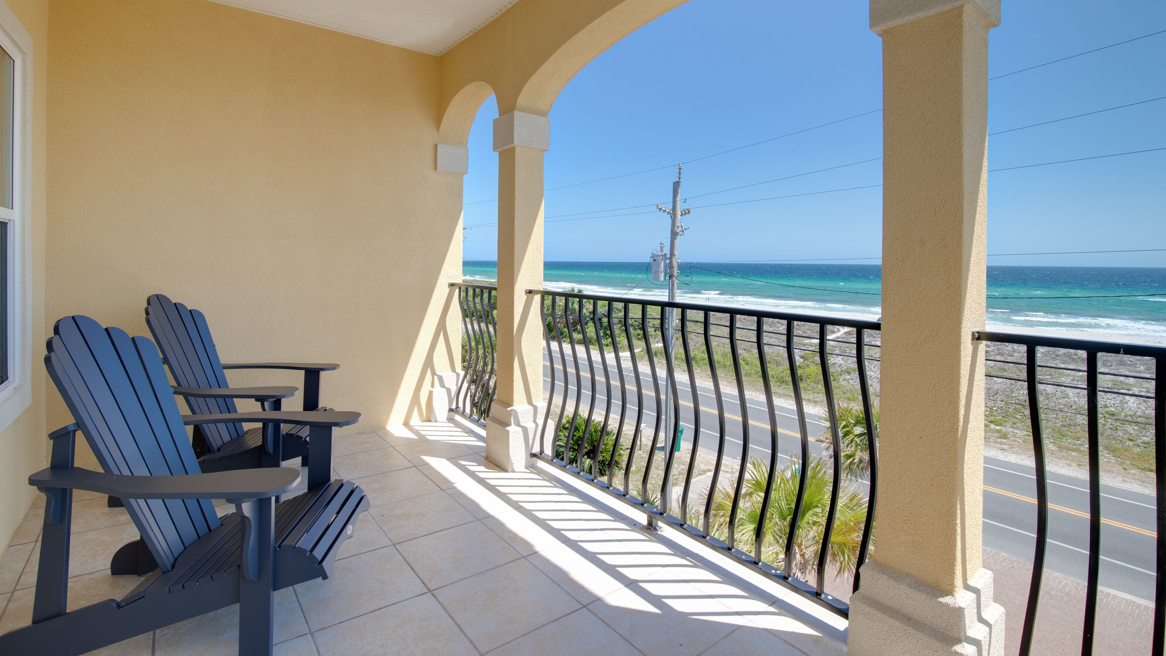 Direct Unobstructed GULF VIEWS, Literally Across the St from the Beach!