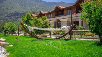 Khuôn viên nơi lưu trú