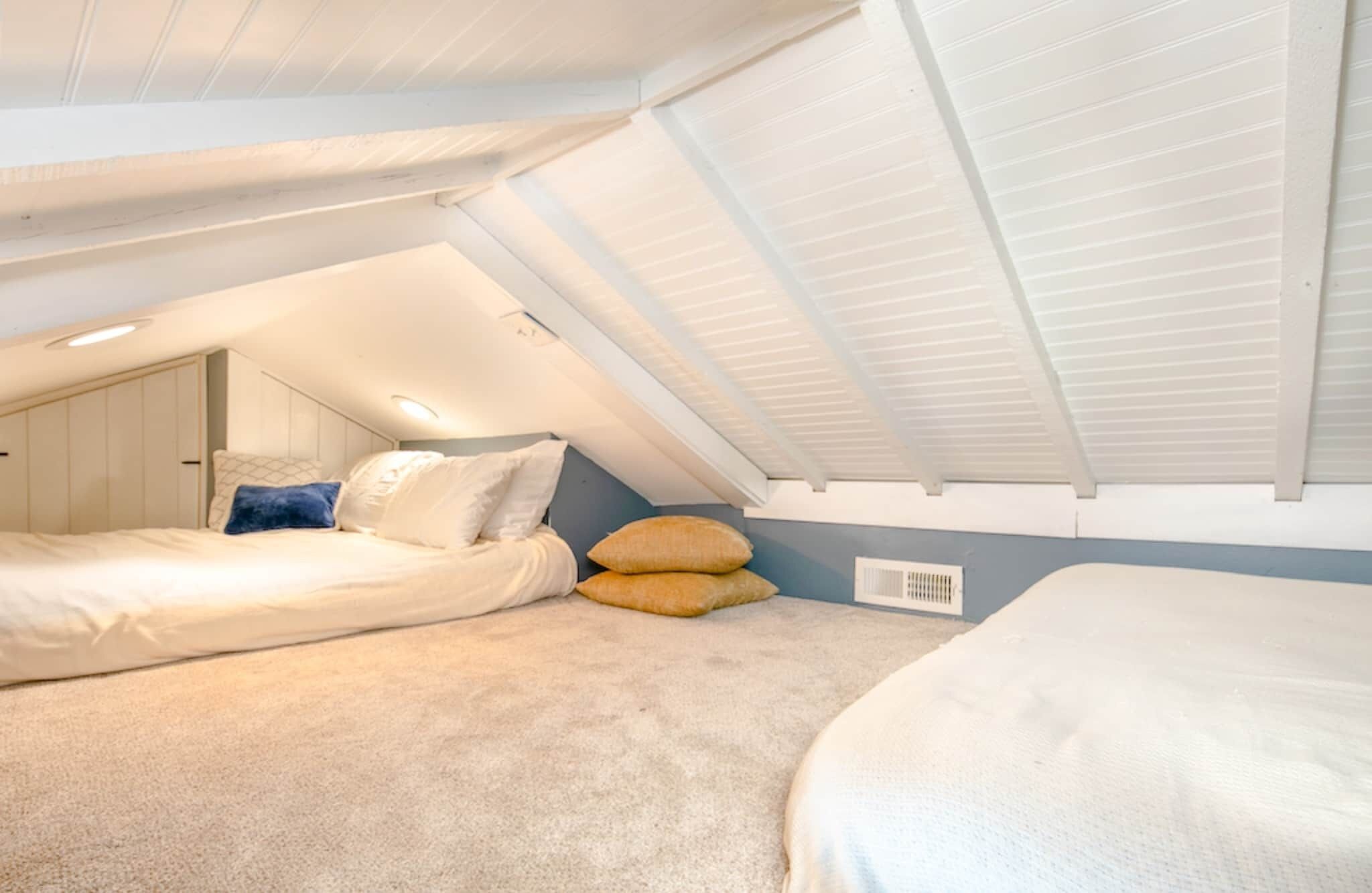 2 soverom, strykejern/-brett, reiseseng for barn og wi-fi