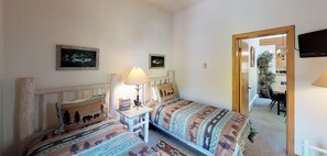 3 bedrooms, internet, bed sheets